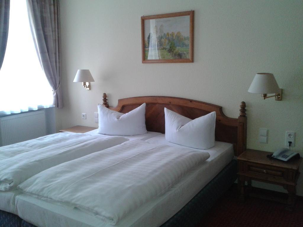 Garni-Hotel Zum Alten Ratskeller Vetschau Rum bild
