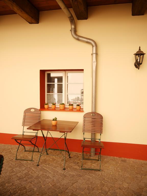 Garni-Hotel Zum Alten Ratskeller Vetschau Exteriör bild