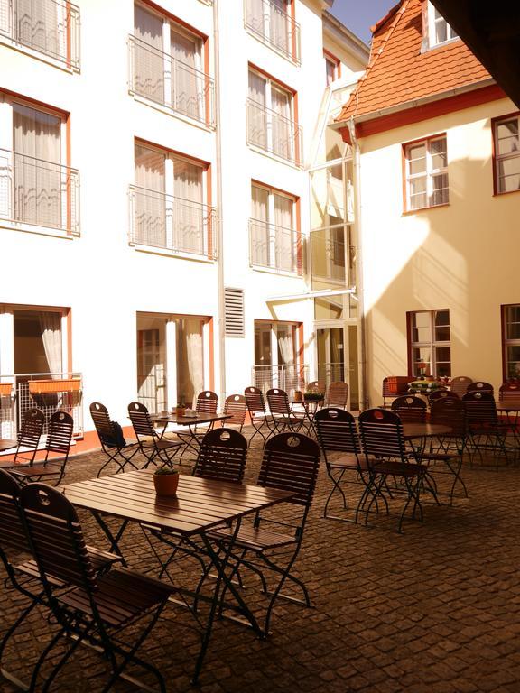 Garni-Hotel Zum Alten Ratskeller Vetschau Exteriör bild