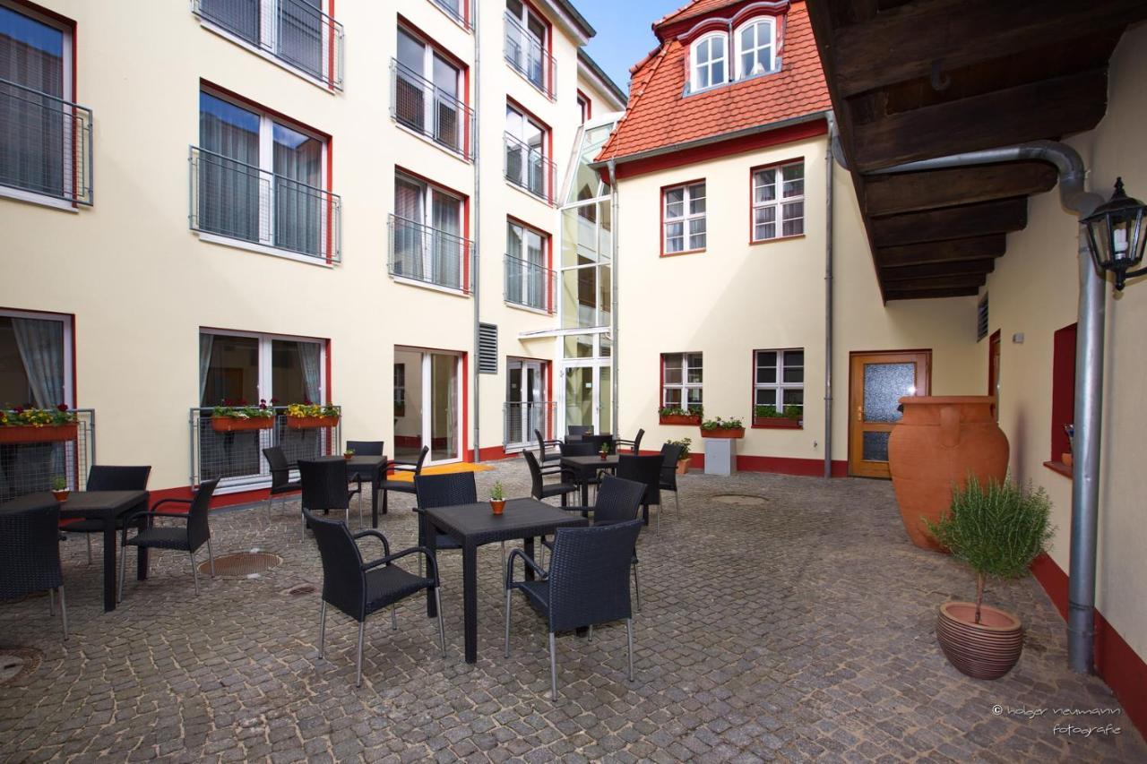 Garni-Hotel Zum Alten Ratskeller Vetschau Exteriör bild